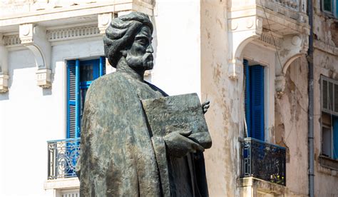 La Rivolta di Ibn Khaldun: Un Defiance Militare Contro il Potere Mamelucco e una Ricerca di Autonomia Religiosa